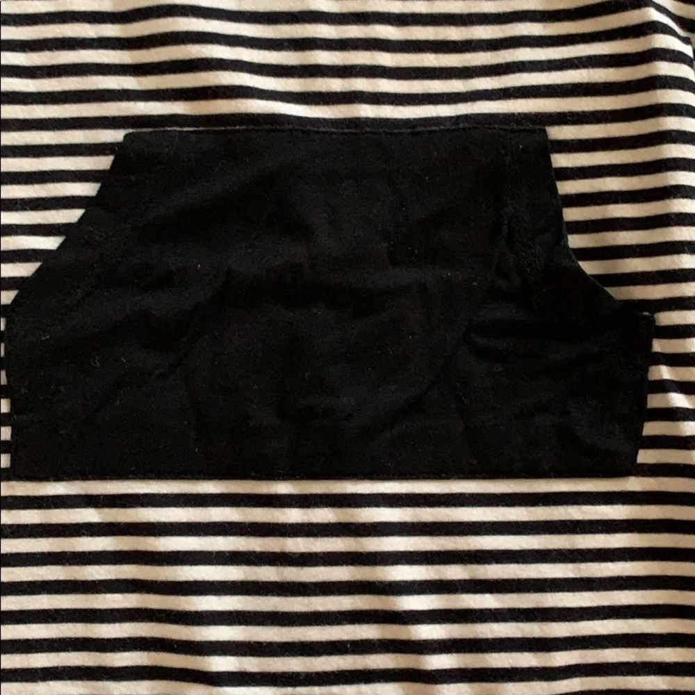 Clothes - Picture 3 of 6
